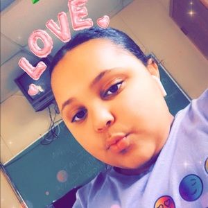 Meet your Posher, Amora